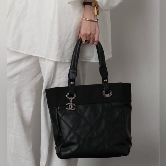 Authentic Chanel Biarritz Tote bag - Picture 5 of 5